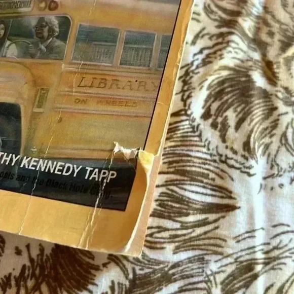 Vintage The Ghostmobile Kathy Kennedy Tapp Scholastic Apple Paperback Book 80s - Picture 3 of 6